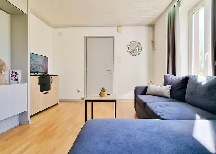 Loft Lumineux Pres Du Port Du Canal Apartment