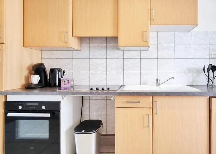 Loft Lumineux Pres Du Port Du Canal Apartment